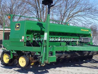 Сеялки зерновые John Deere 750