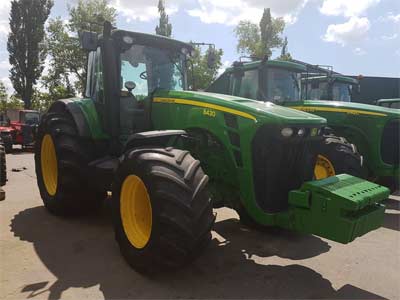 Трактор колесный JOHN DEERE 8430