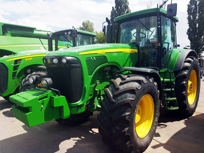 Трактор колесный JOHN DEERE 8420